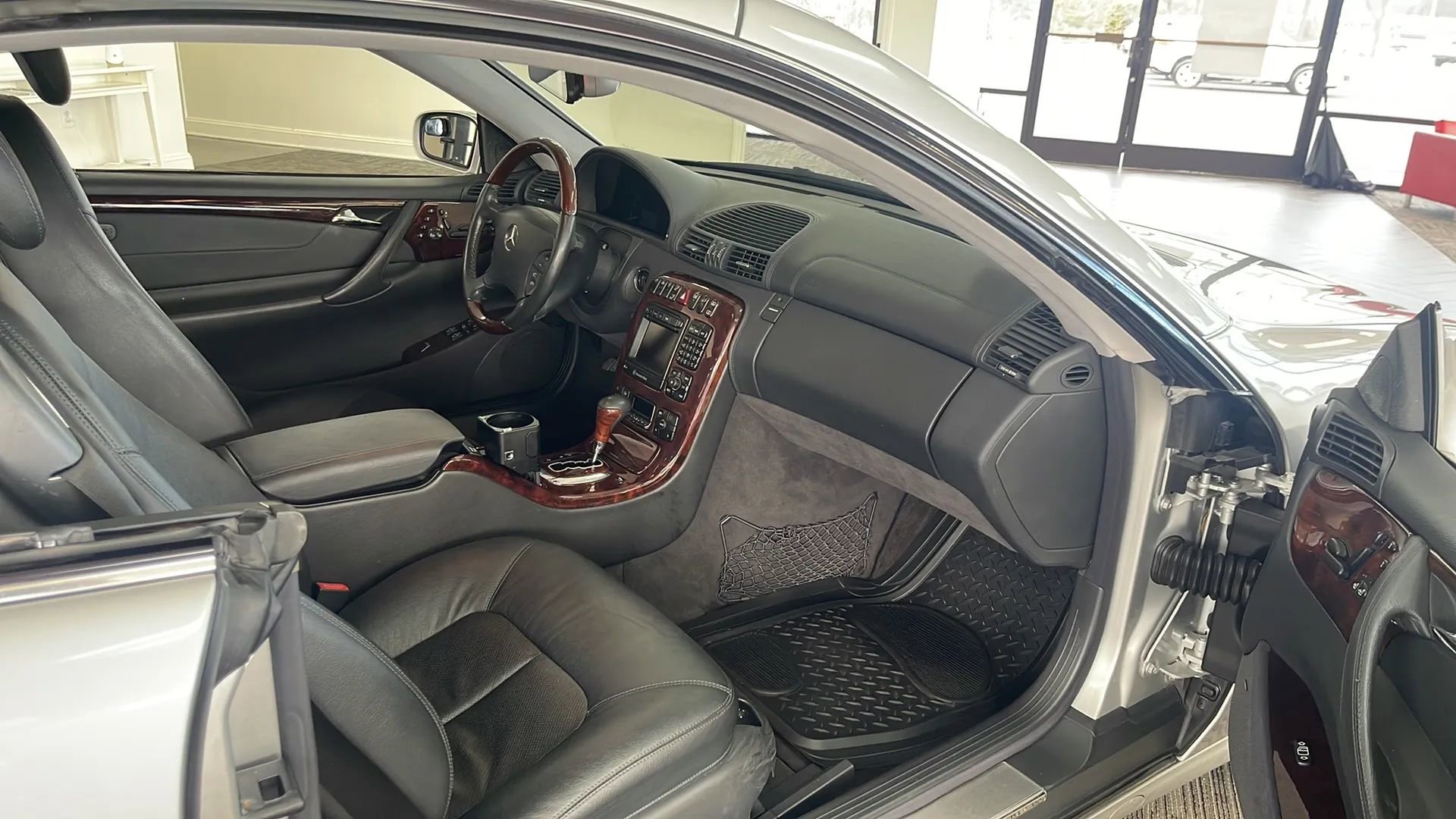 Used 2001 Mercedes-Benz CL 500 image 25