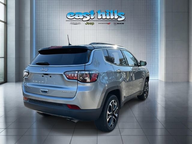 Certified 2022 Jeep Compass Limited image 3