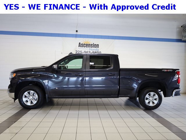 Used 2023 Chevrolet Silverado 1500 LT w/ Protection Package image 3