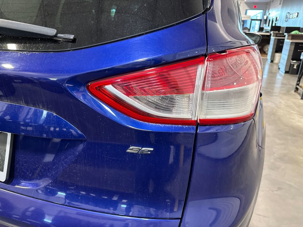 Used 2016 Ford Escape SE FWD image 12
