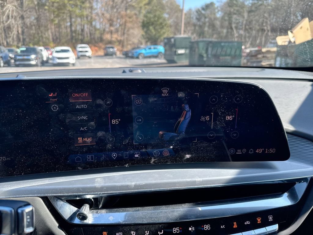 Used 2025 Cadillac Lyriq Luxury AWD/4WD image 25