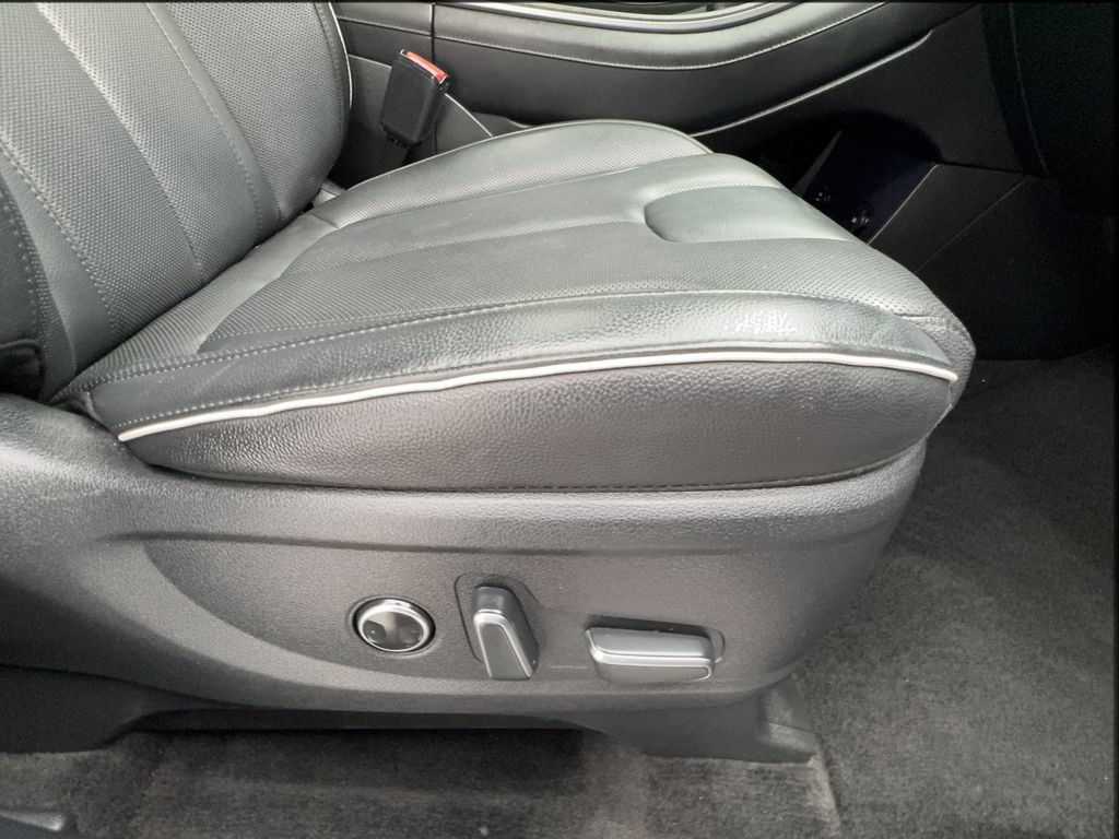 Used 2024 Hyundai Palisade Limited AWD/4WD image 35