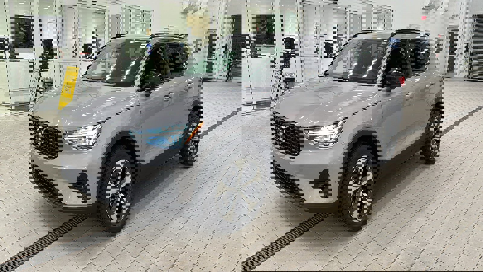 Used 2026 Volvo XC40 B5 Plus w/ Protection Package Premier image 9