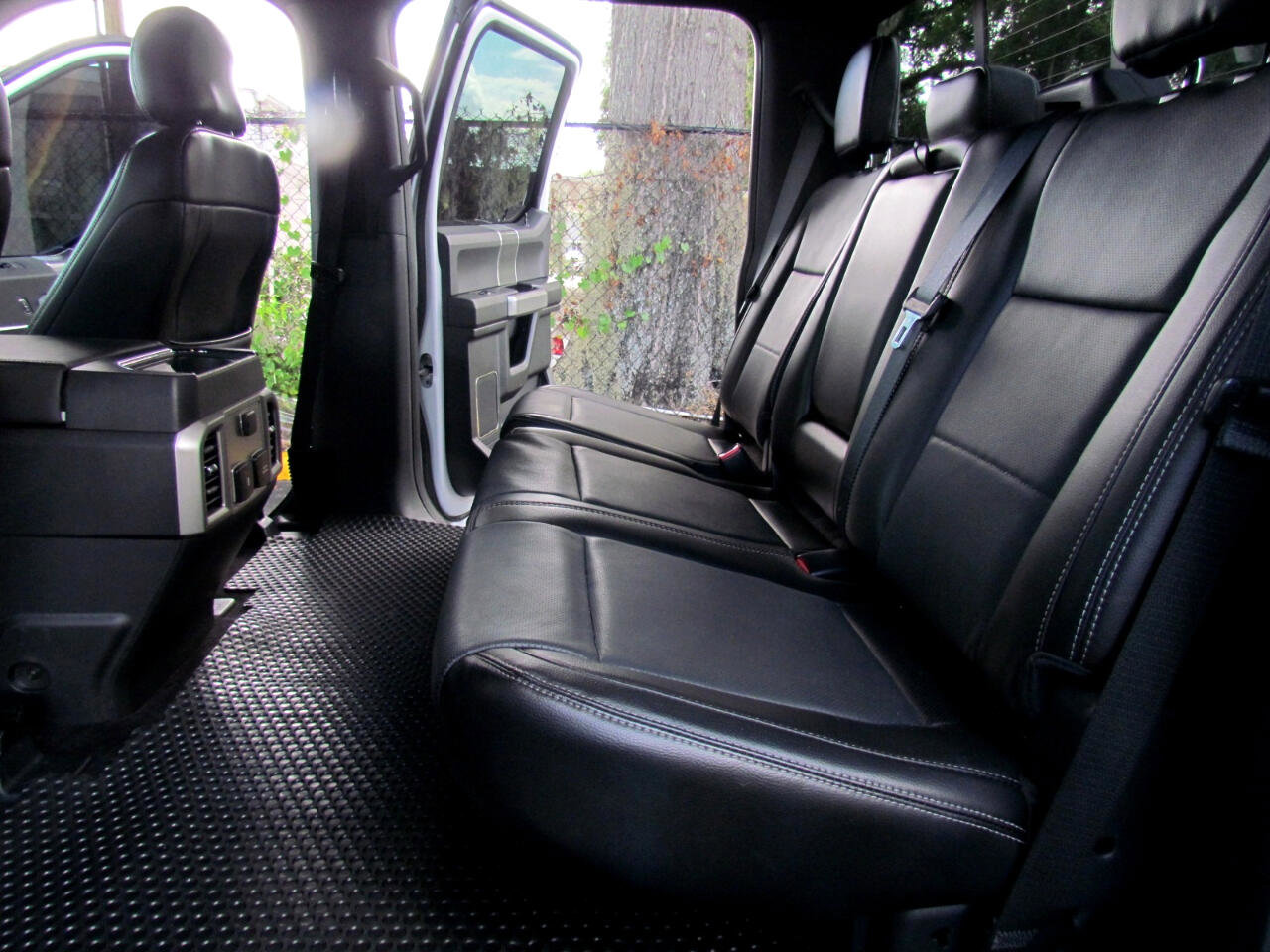 Used 2017 Ford F150 Lariat image 27