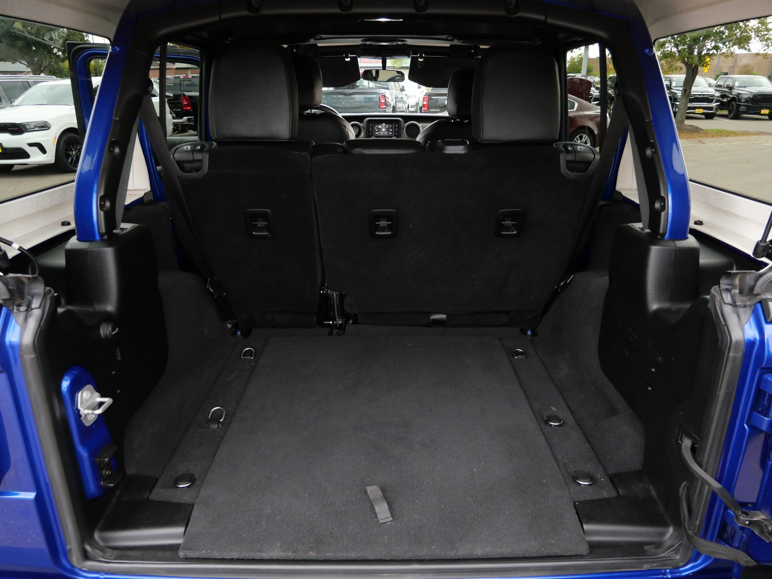 Used 2018 Jeep Wrangler Unlimited Sport AWD/4WD image 18