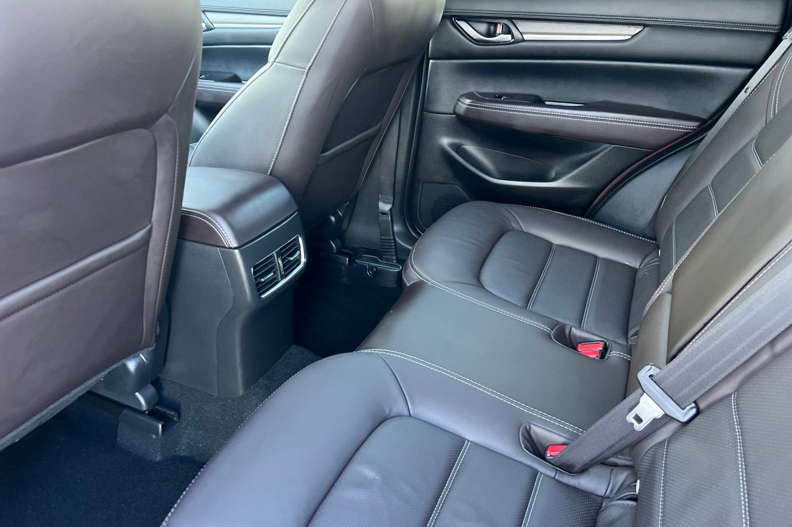 Certified 2025 MAZDA CX-5 Signature image 9