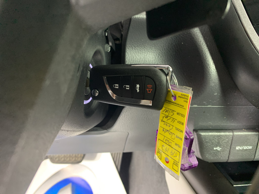 Used 2021 Toyota Camry SE FWD image 17