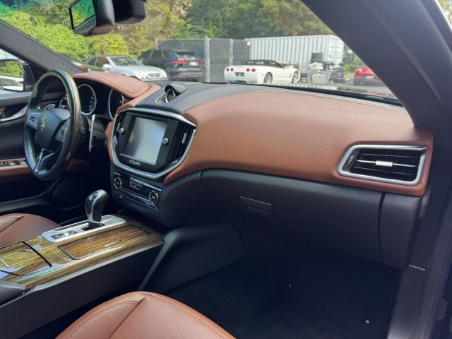 Used 2015 Maserati Ghibli S Q4 AWD/4WD image 36