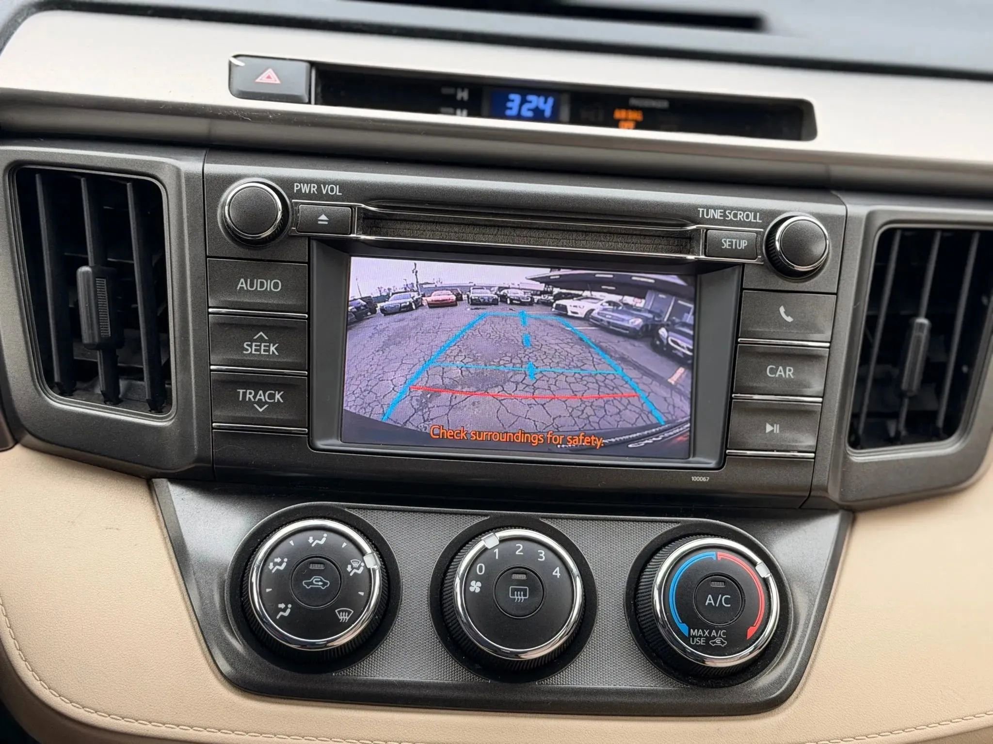 Used 2013 Toyota RAV4 LE image 28