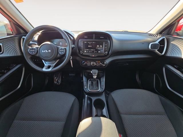Used 2023 Kia Soul LX w/ Option Group 015 FWD image 10