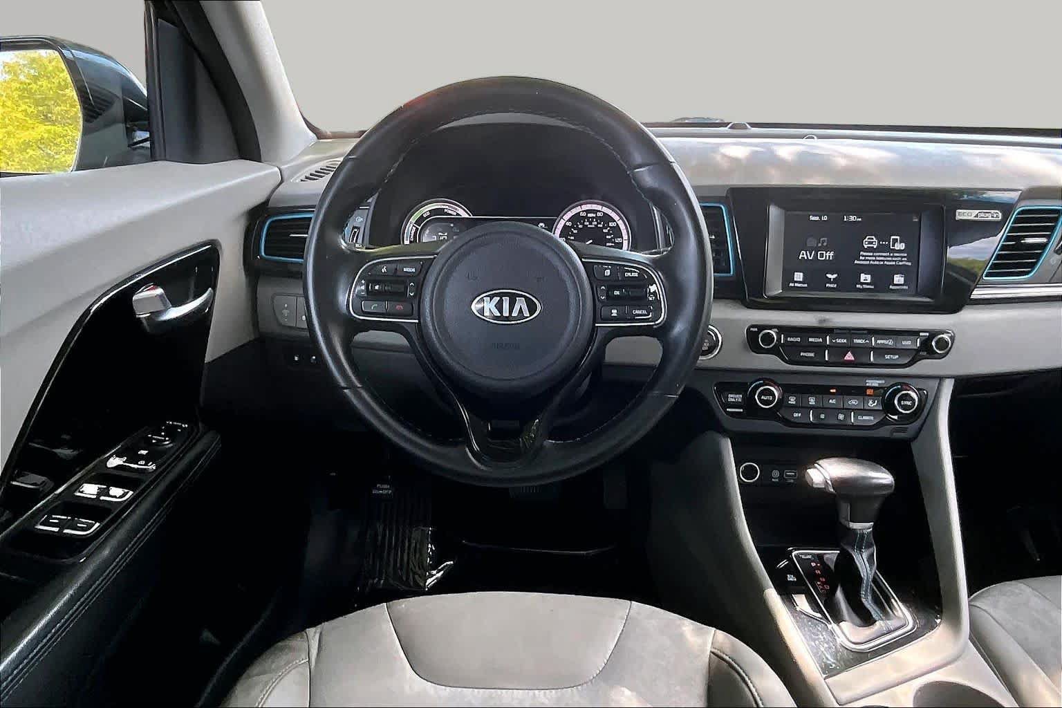 Used 2019 Kia Niro EX FWD image 6