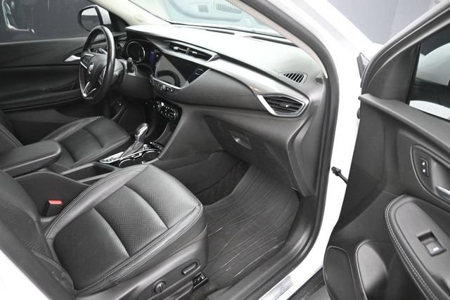 Used 2021 Buick Encore GX Essence w/ Experience Buick Package FWD image 9