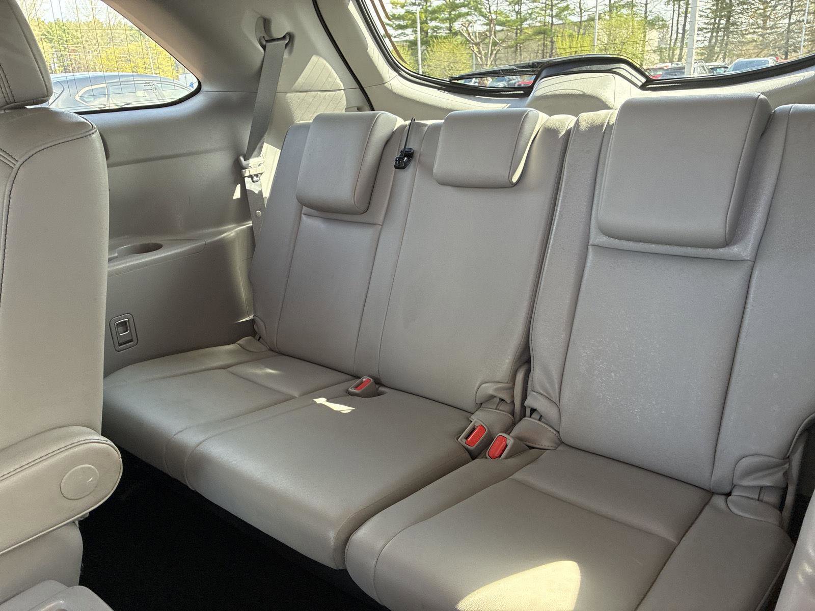 Used 2019 Toyota Highlander XLE AWD/4WD image 11