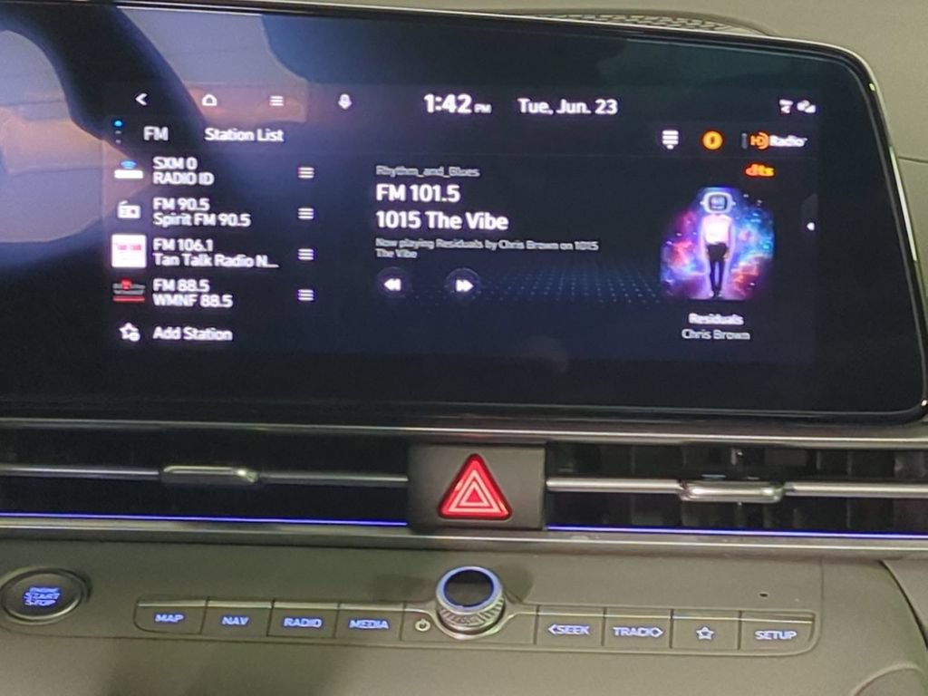 Used 2024 Hyundai Elantra SEL FWD image 19