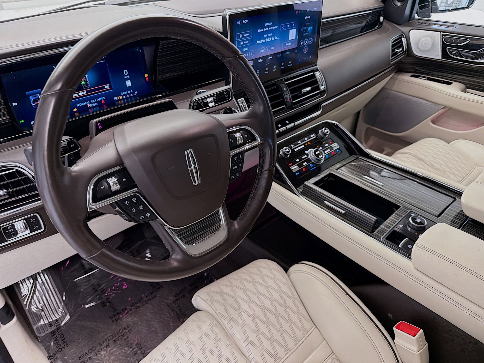 Used 2023 Lincoln Navigator Black Label image 7