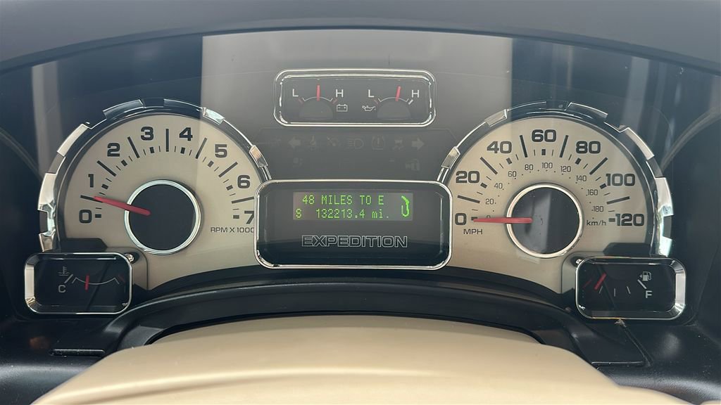 Used 2014 Ford Expedition XLT w/ Equipment Group 202A RWD image 2