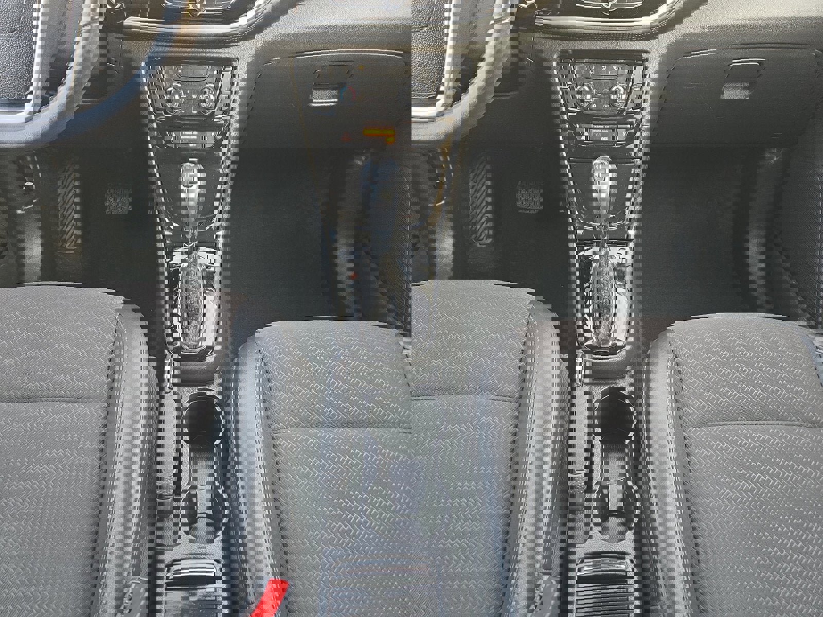 Used 2021 Buick Encore Preferred w/ Safety Package image 21