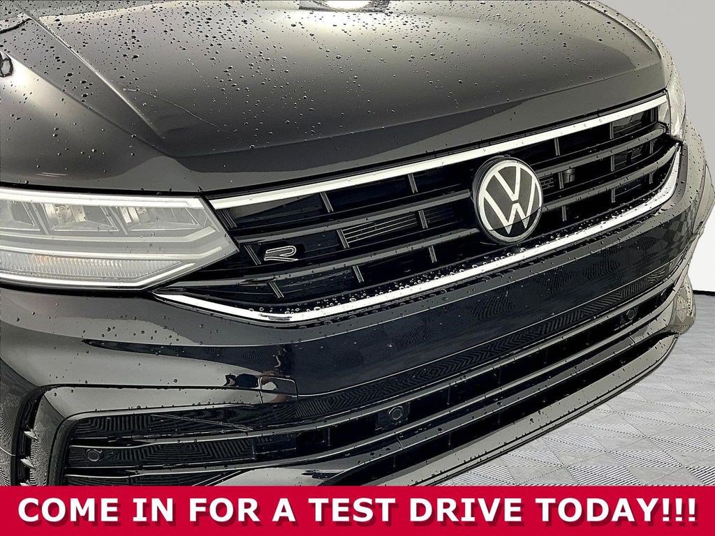 Used 2022 Volkswagen Tiguan SE R-Line AWD/4WD image 28