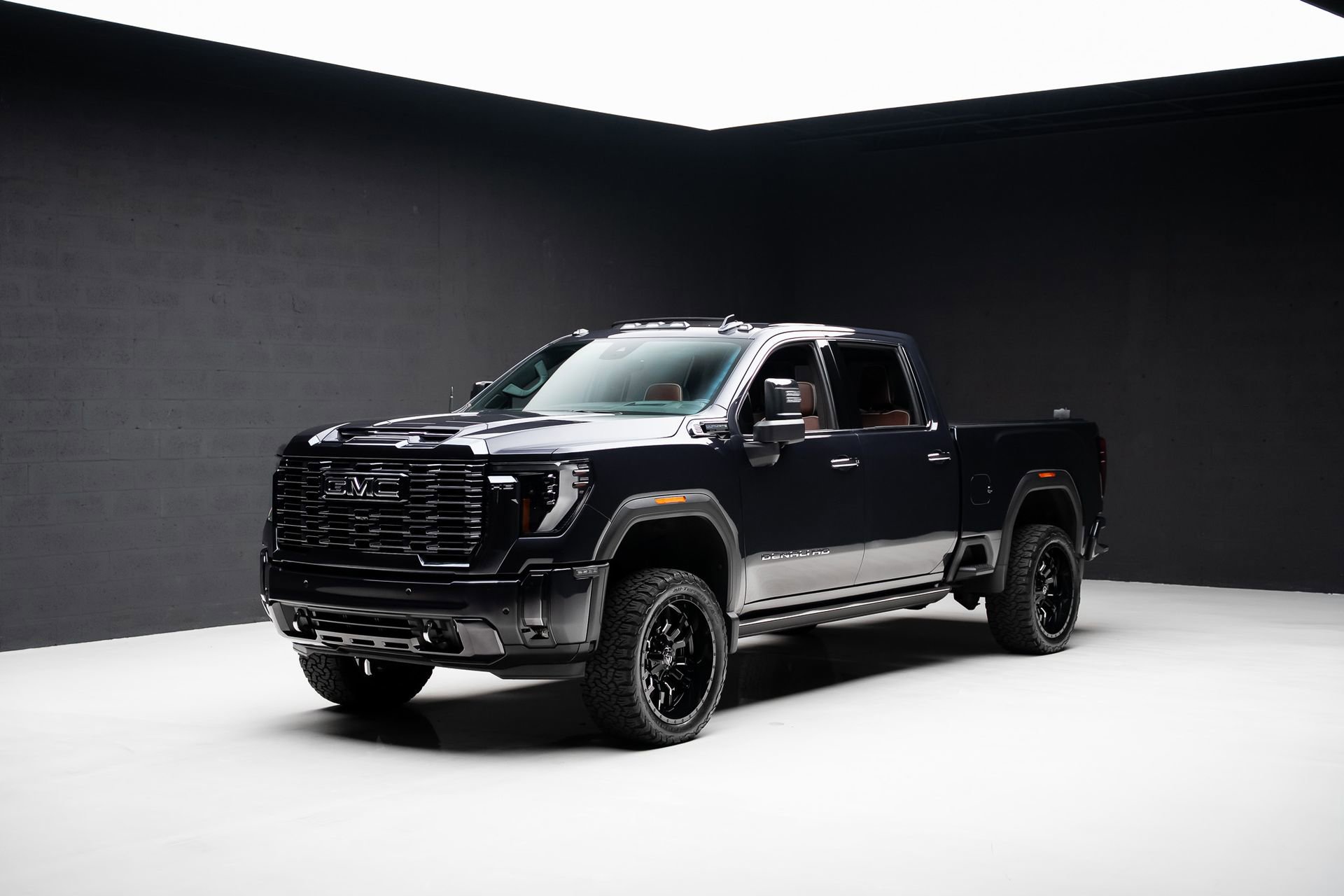 Used 2024 GMC Sierra 2500 Denali Ultimate image 4