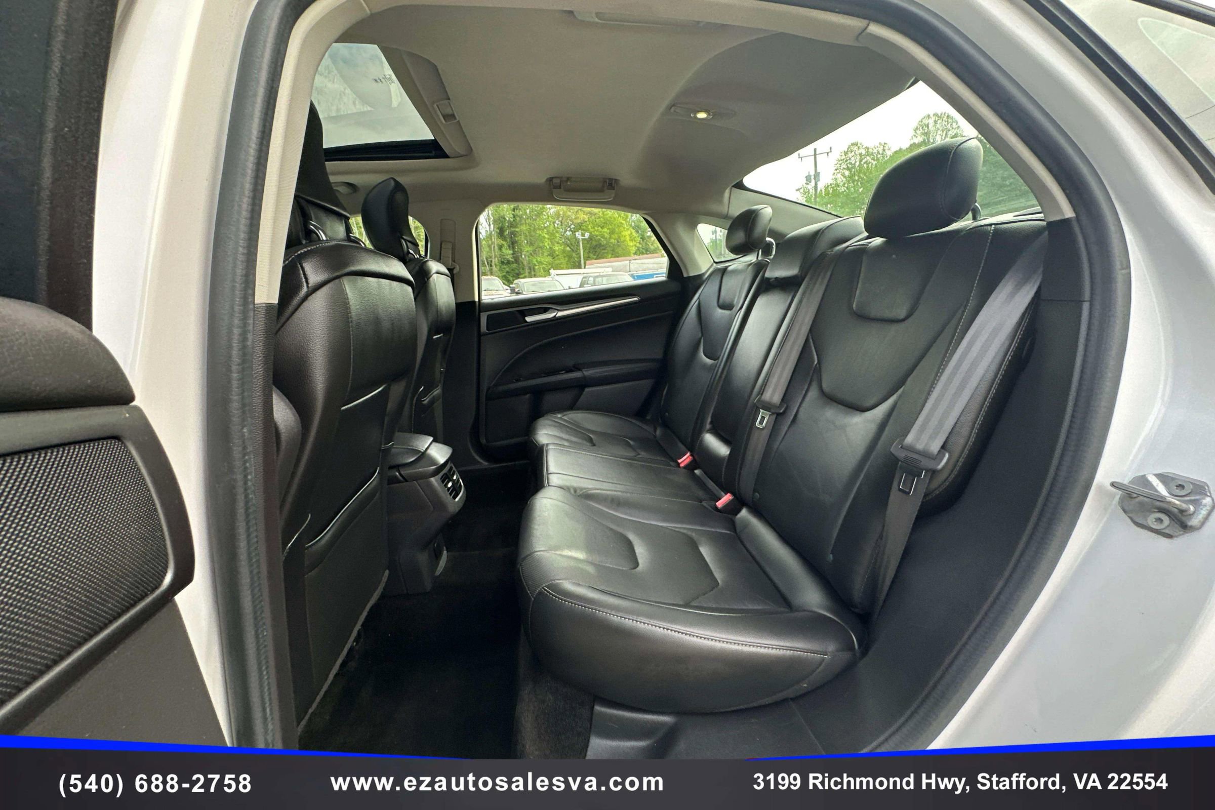 Used 2015 Ford Fusion Titanium FWD image 18