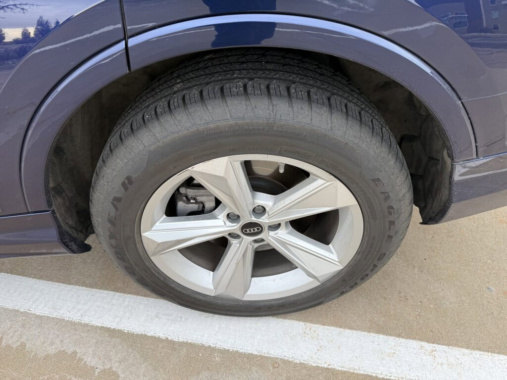 Used 2022 Audi Q7 3.0T Premium image 39