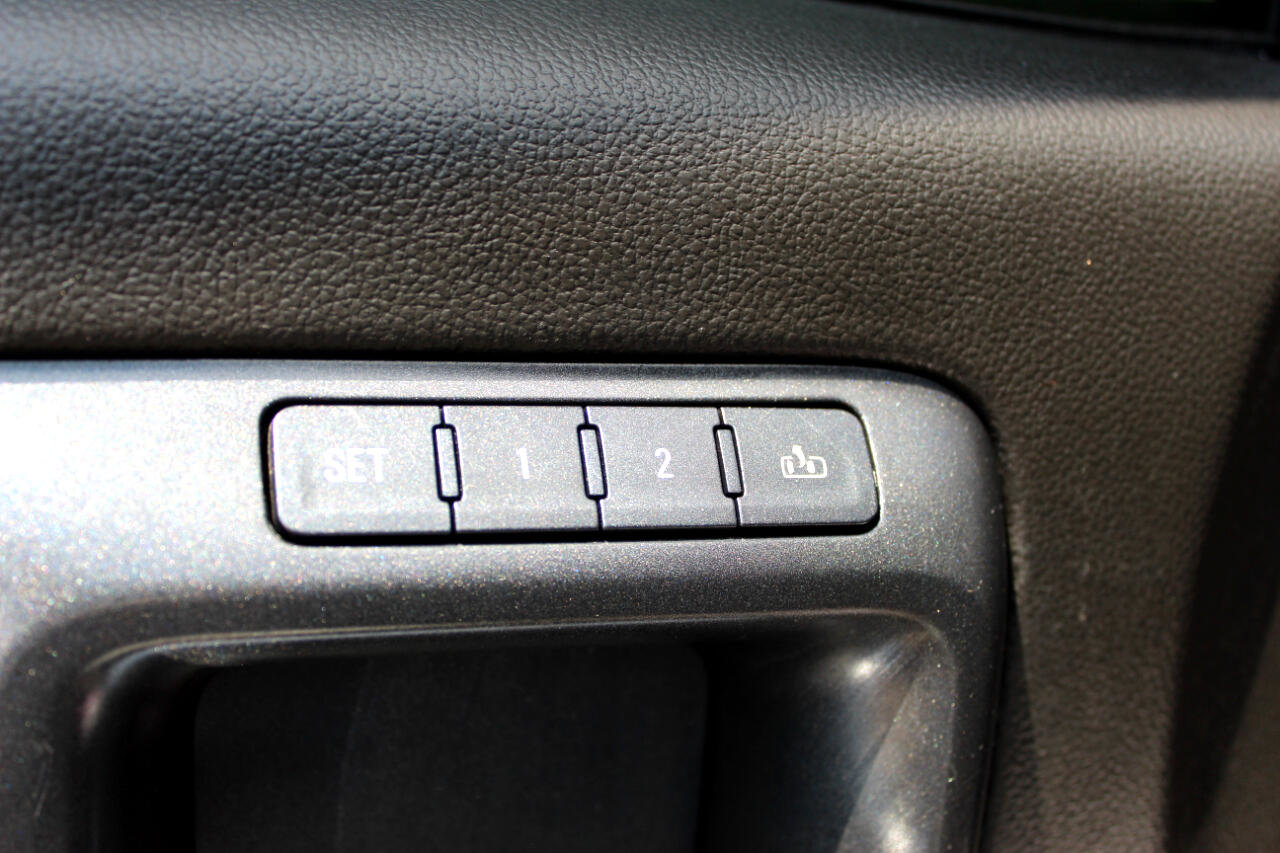 Used 2015 GMC Sierra 3500 Denali image 26