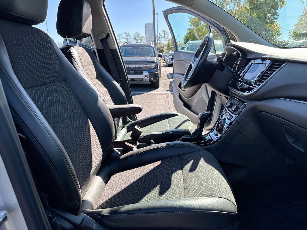 Used 2022 Buick Encore Preferred w/ Safety Package AWD/4WD image 21