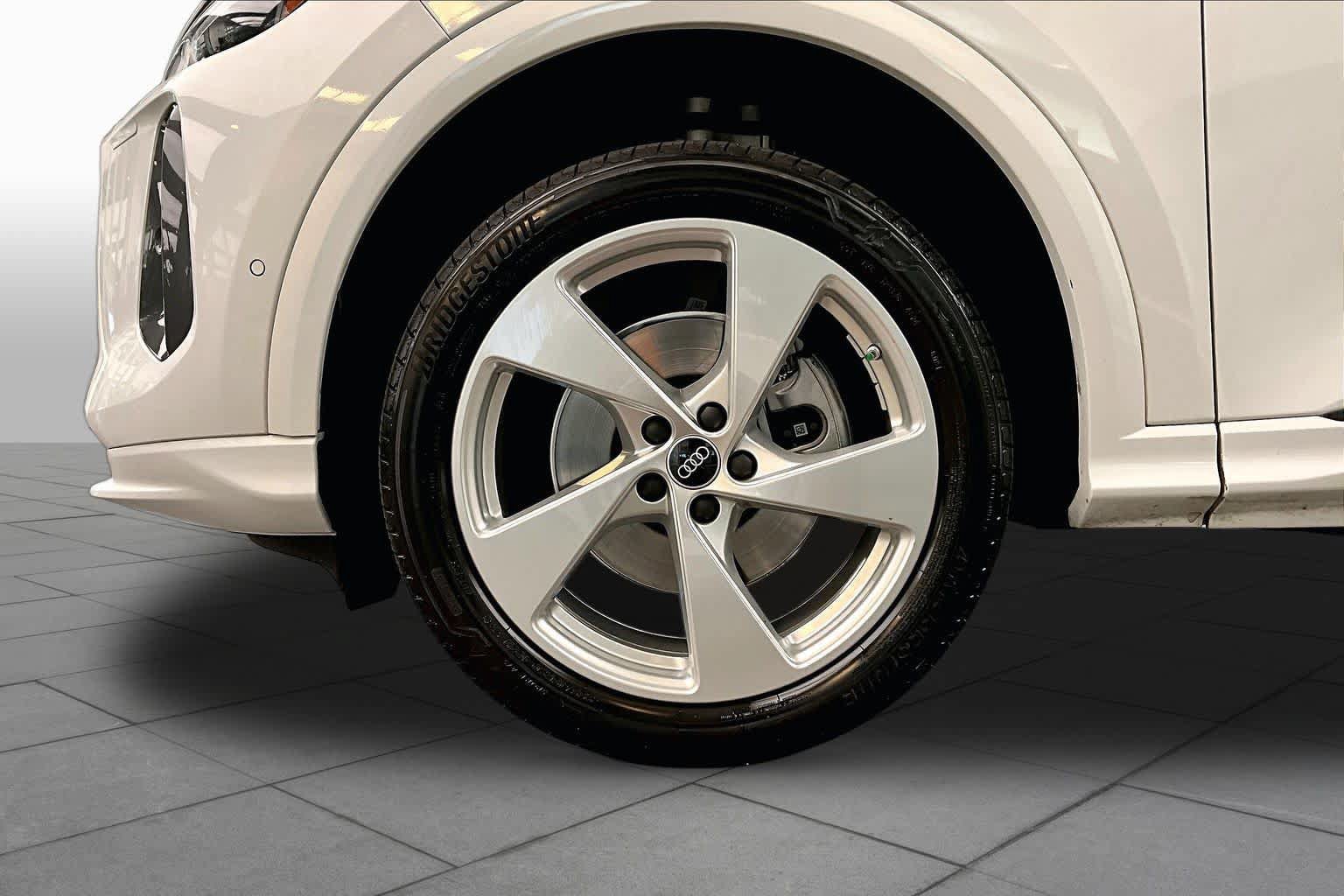 Certified 2025 Audi Q5 Premium Plus w/ Premium Plus AWD/4WD image 11