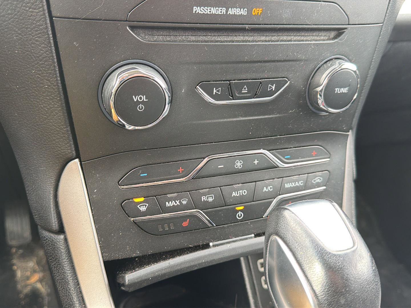 Used 2017 Ford Edge SEL w/ Equipment Group 201A image 17