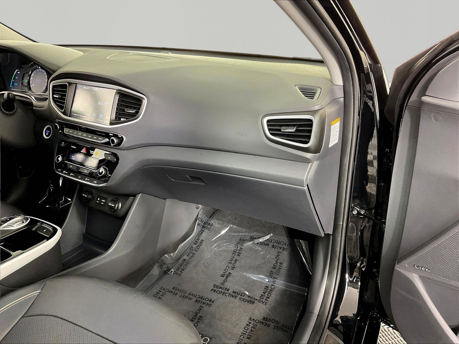 Used 2019 Hyundai Ioniq Limited FWD image 26