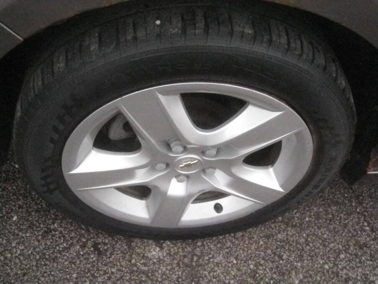 Used 2011 Chevrolet Malibu LS FWD image 23