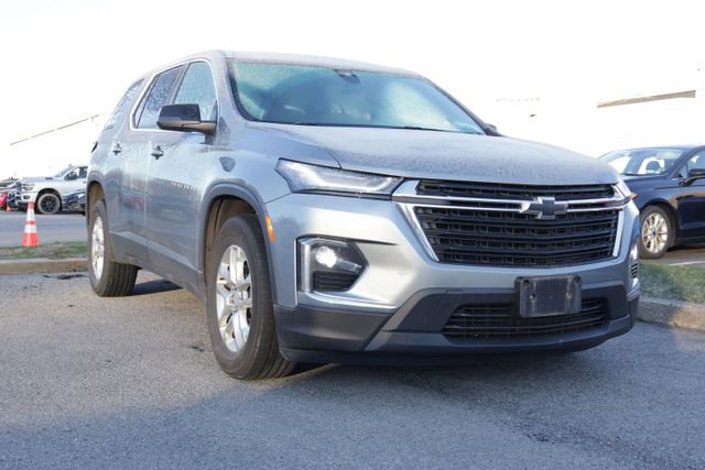Used 2023 Chevrolet Traverse LS image 5