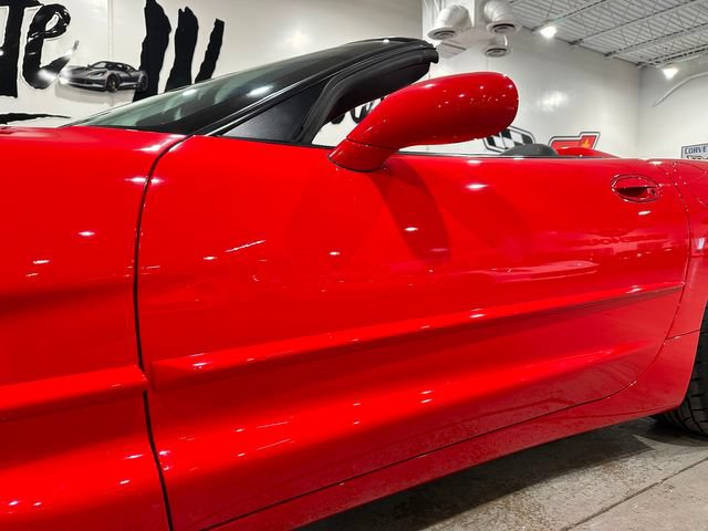 Used 2004 Chevrolet Corvette Convertible w/ Preferred Equipment Group RWD image 29
