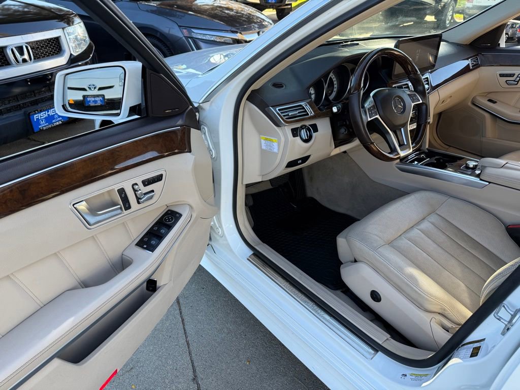 Used 2014 Mercedes-Benz E 550 4MATIC Sedan image 11