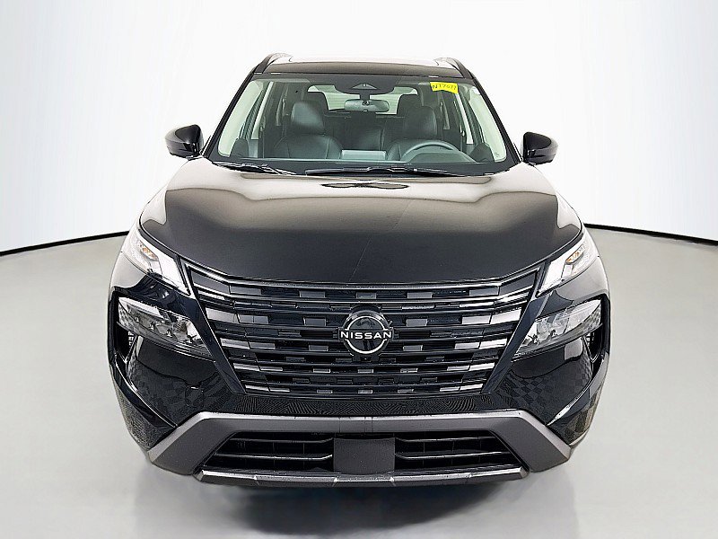 New 2026 Nissan Rogue SV AWD/4WD image 2