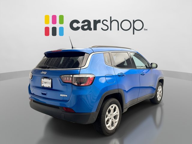 Used 2024 Jeep Compass Latitude AWD/4WD image 5