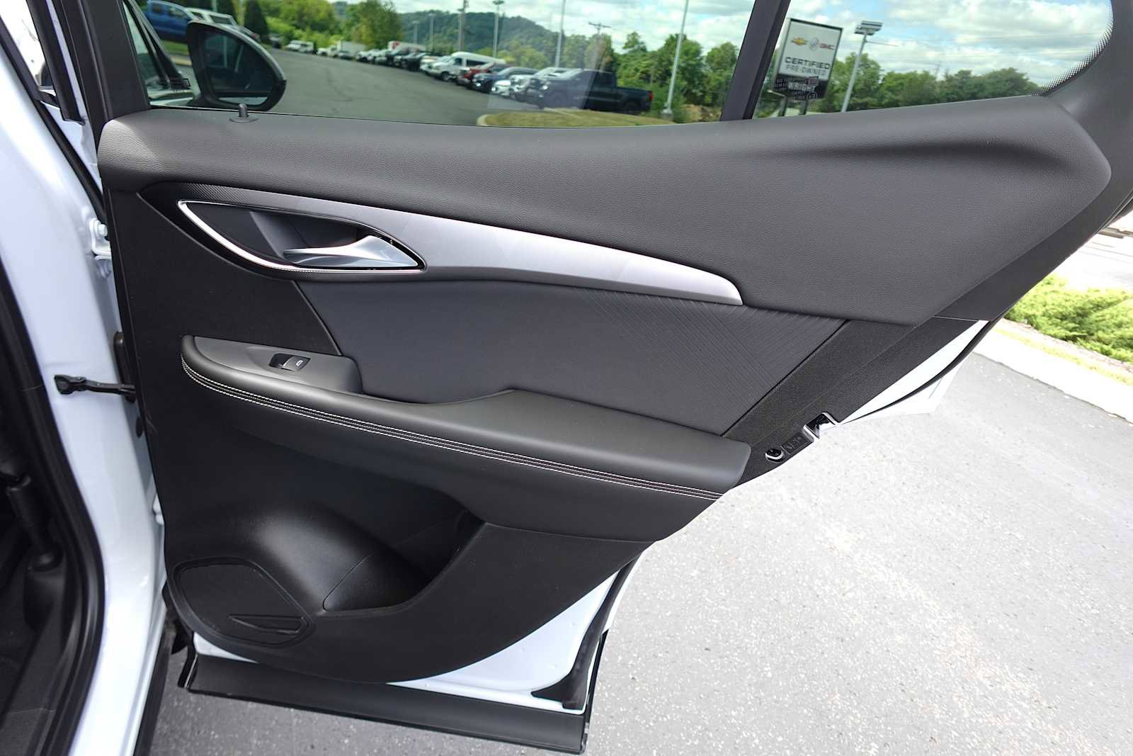 New 2025 Buick Envision Sport Touring image 24