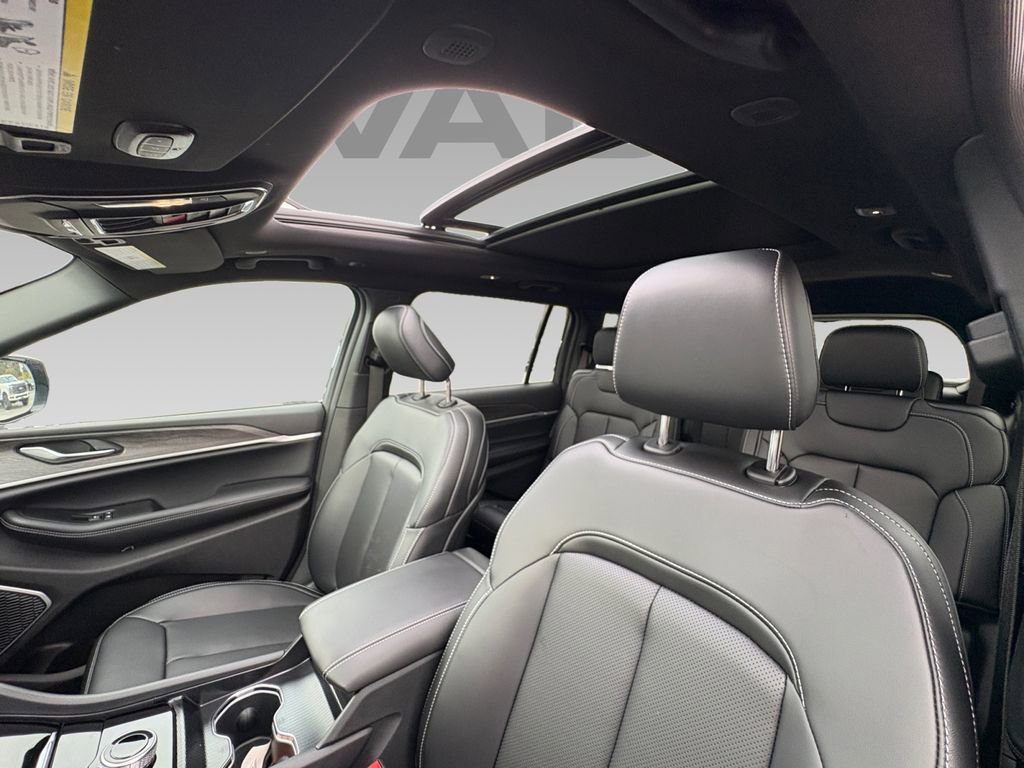 New 2026 Jeep Grand Cherokee L Limited w/ Luxury Tech Group II RWD image 6