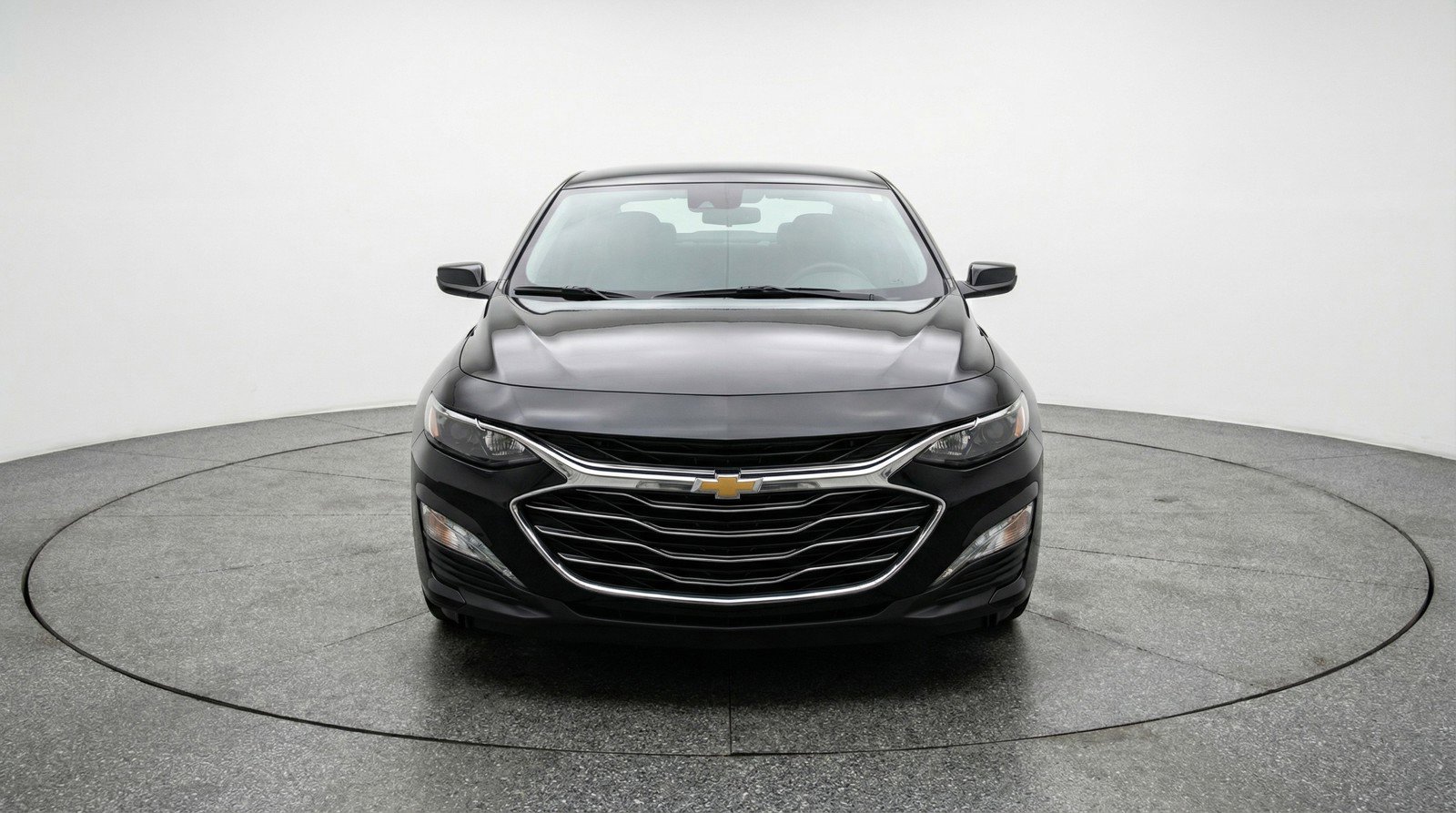 Used 2023 Chevrolet Malibu LT image 2