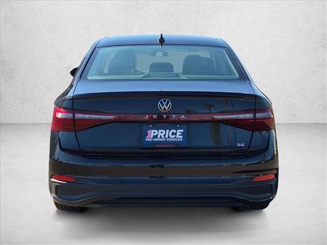 Used 2025 Volkswagen Jetta SE FWD image 7