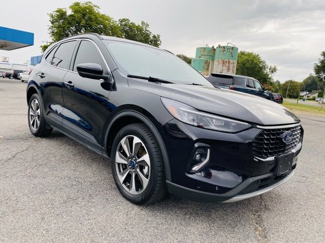 Used 2023 Ford Escape Platinum image 6