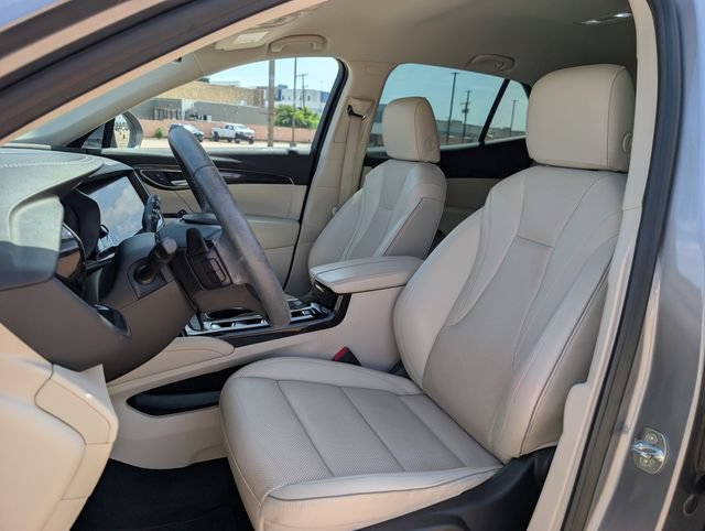 Used 2022 Buick Envision Essence w/ Technology Package I FWD image 24