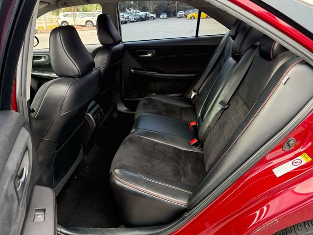 Used 2015 Toyota Camry XSE image 10