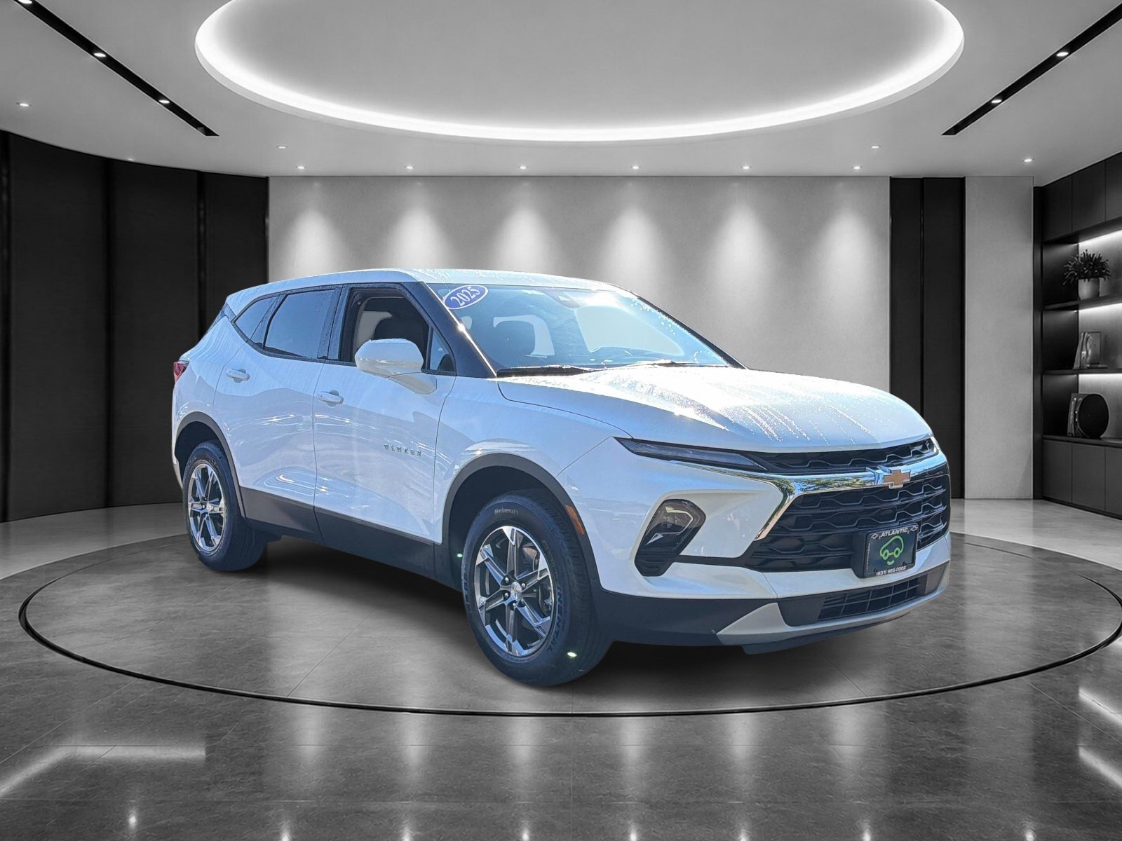 Used 2025 Chevrolet Blazer LT w/ Driver Confidence Package FWD image 2