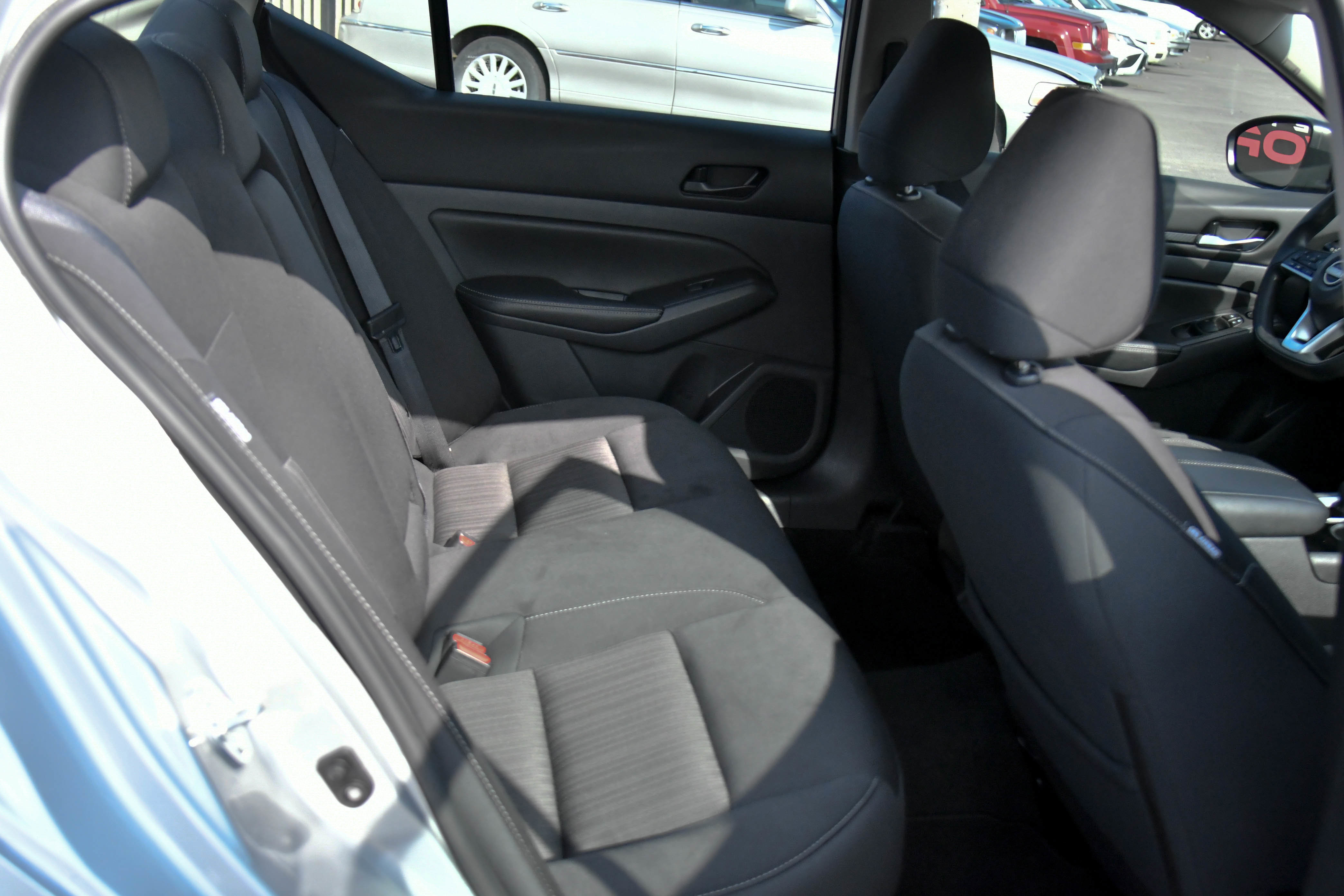 Used 2024 Nissan Altima 2.5 SV image 37