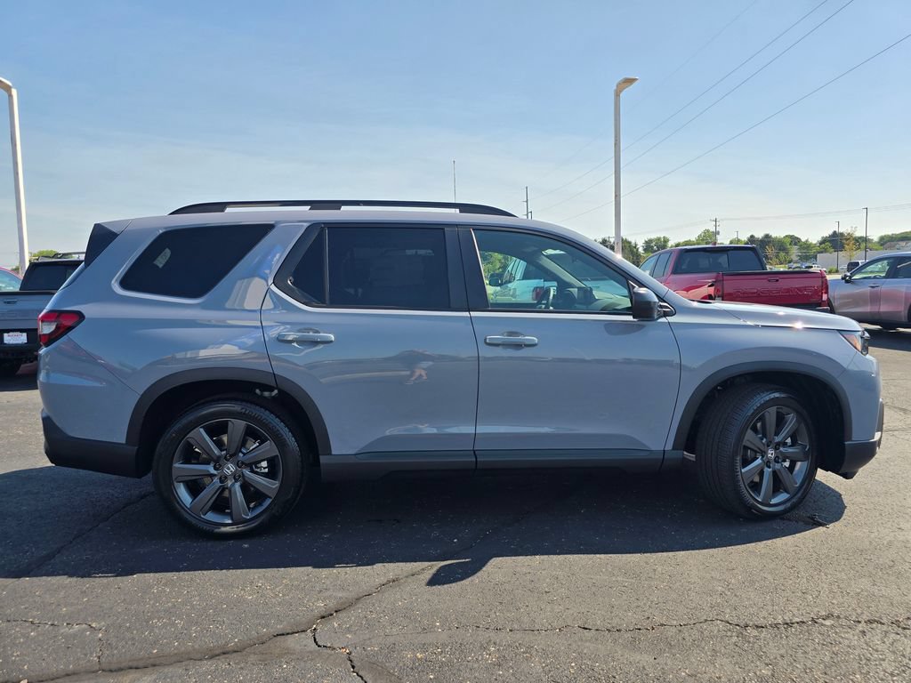 New 2026 Honda Pilot Sport image 9