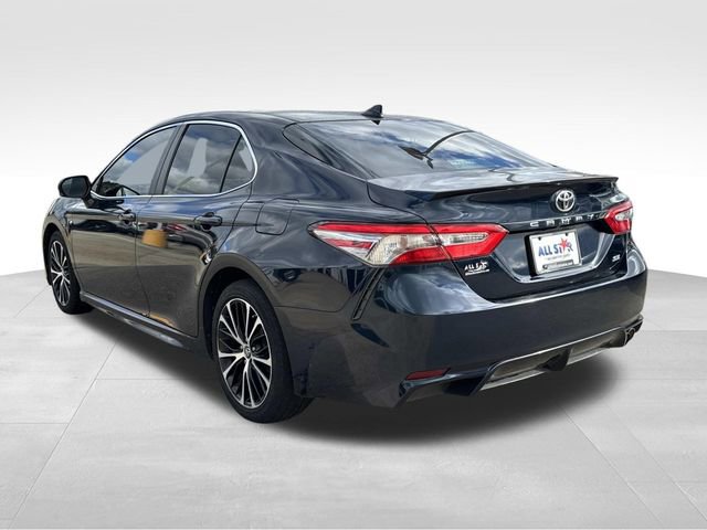 Used 2019 Toyota Camry SE image 4