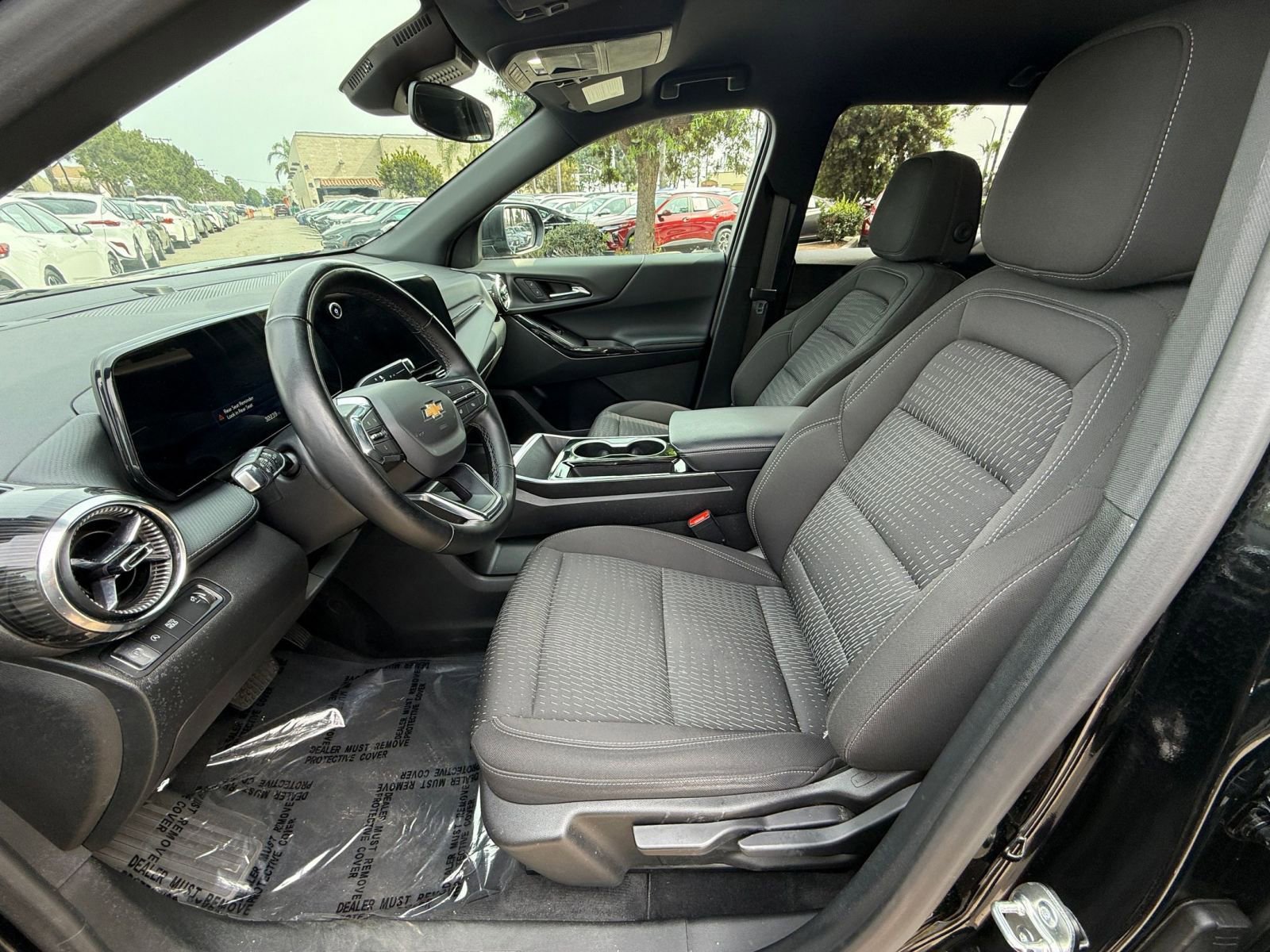 Used 2025 Chevrolet Equinox LT image 25