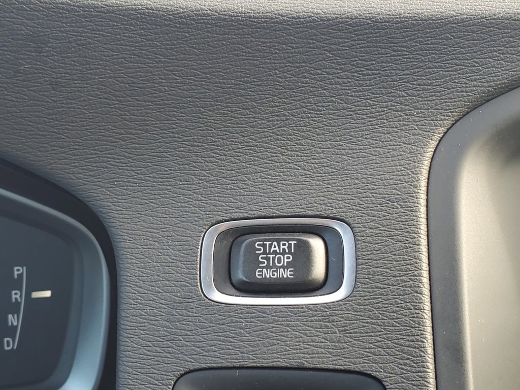 Used 2017 Volvo S60 T5 Dynamic image 26