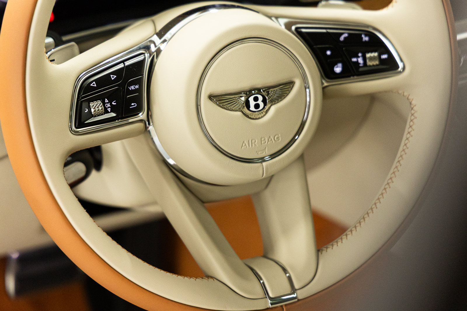 Certified 2026 Bentley Flying Spur V8 AWD/4WD image 31